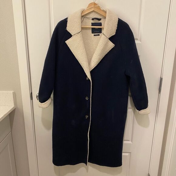 Zara Knitwear Women's Long Sleeve Sherpa Collared Long Coat. Blue/Cream. Medium. - Picture 2 of 8